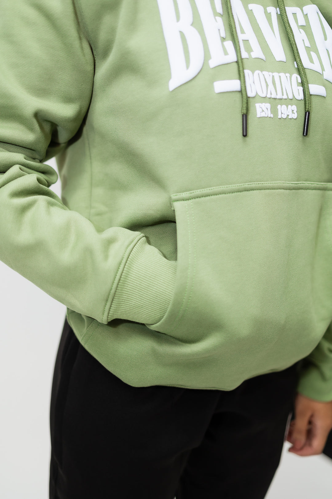 HEAVY DUTY HOODED SWEATSHIRT BEAVER BOXING - LIGHT GREEN