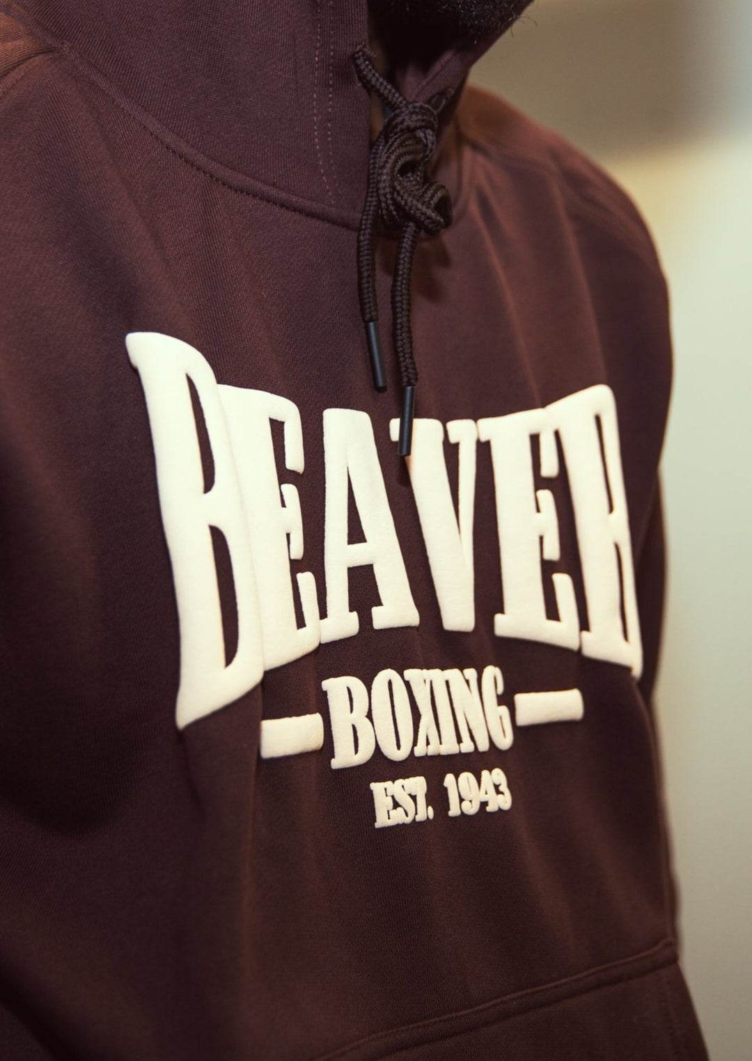 HEAVY DUTY HOODED SWEATSHIRT BEAVER BOXING - BROWN